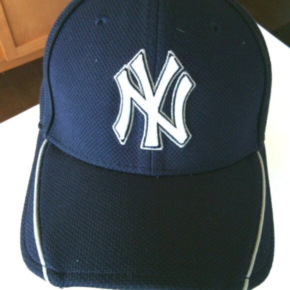 MLB New York Yankees Baseball Cap Navy Blue Classic Team Logo Hat New Era Cool - Picture 16 of 16